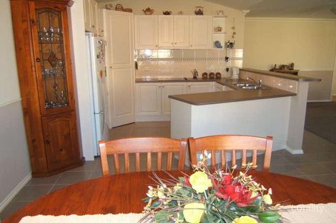 Property photo of 9 Sapphire Crescent Pakenham VIC 3810