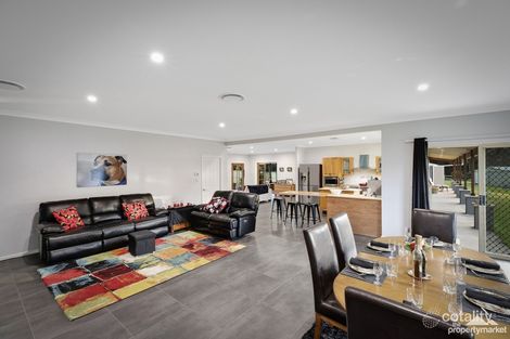 Property photo of 22 Holloway Drive Jilliby NSW 2259