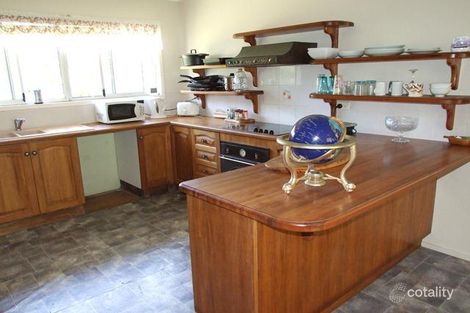 Property photo of 11 Alkina Crescent Boyne Island QLD 4680