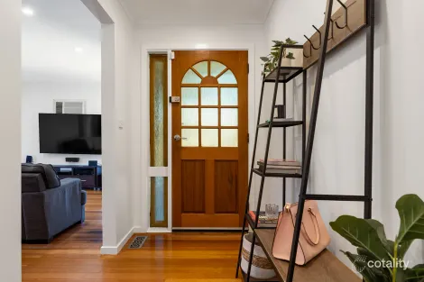 Property photo of 30 Riddell Street Westmeadows VIC 3049