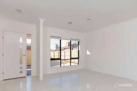 Property photo of 2/27 Adele Avenue Ferntree Gully VIC 3156