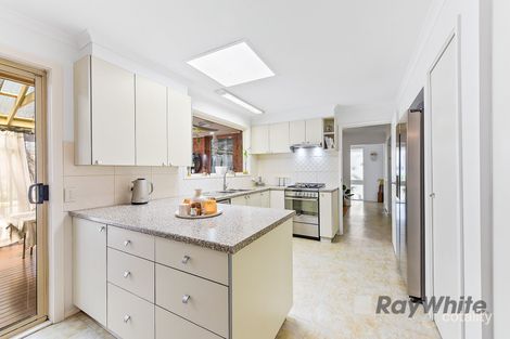 Property photo of 3 Isaac Smith Crescent Endeavour Hills VIC 3802