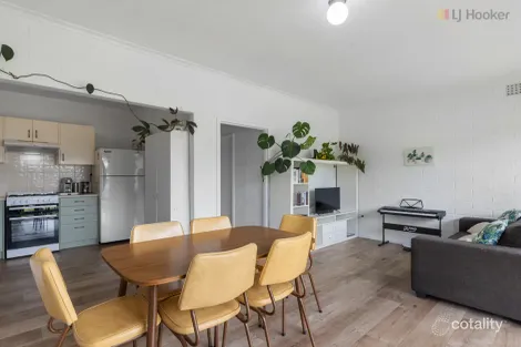 1/4 Shepherds Hill Rd, Bedford Park, SA 5042