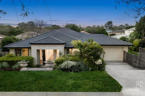 Property photo of 8 Brigalow Close Bridgeman Downs QLD 4035