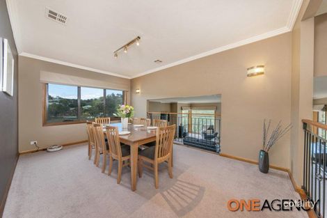 Property photo of 17 Waterfall Drive Jerrabomberra NSW 2619