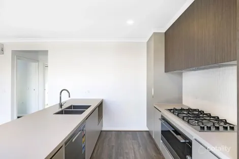 Property photo of 91 Fusion Circuit Cranbourne West VIC 3977