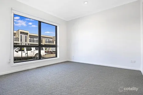 Property photo of 91 Fusion Circuit Cranbourne West VIC 3977