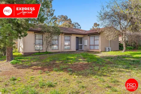 Property photo of 9 Laurie Court California Gully VIC 3556