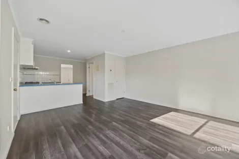 Property photo of 13 Eureka Gardens Eureka VIC 3350