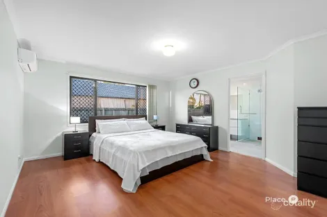 Property photo of 76 Coventry Circuit Carindale QLD 4152