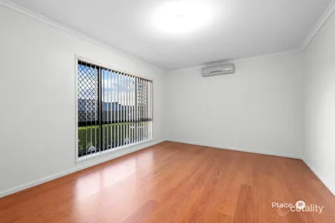 Property photo of 76 Coventry Circuit Carindale QLD 4152