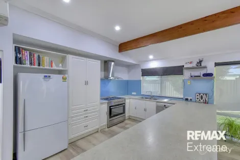 Property photo of 6 Lucy Lane Currambine WA 6028