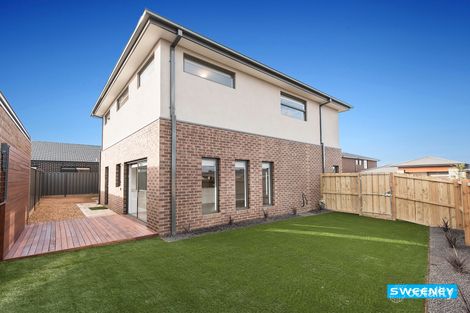 Property photo of 2 Axis Avenue Fraser Rise VIC 3336