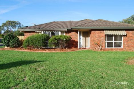 2 Heysen Dr, Skye, VIC 3977