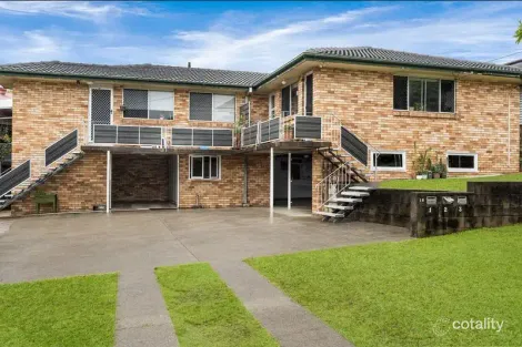 2/10 Parkham Ave, Wavell Heights, QLD 4012