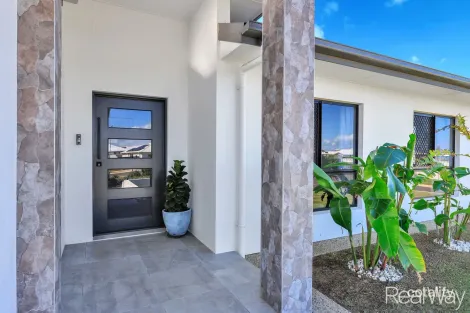 Property photo of 1 Stapleton Avenue Innes Park QLD 4670