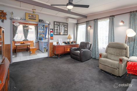 Property photo of 17 Bouvardia Crescent Frankston North VIC 3200