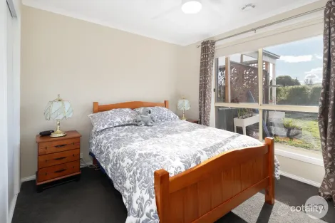 Property photo of 308 Yarrowee Parade Redan VIC 3350