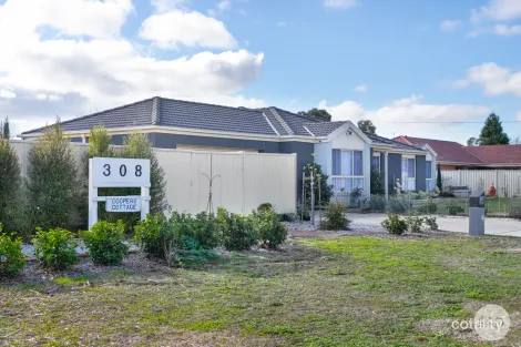 Property photo of 308 Yarrowee Parade Redan VIC 3350