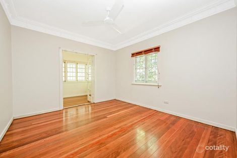 40 Albert St, Holland Park West, QLD 4121