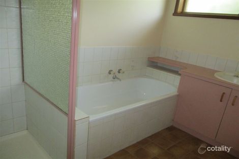 Property photo of 4/2-4 Kraft Crescent Drouin VIC 3818