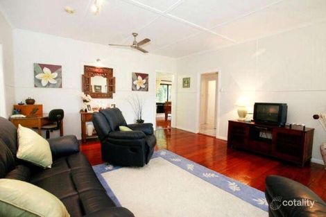 Property photo of 28 Surrey Street Hyde Park QLD 4812