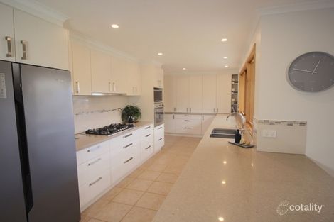 Property photo of 7 Ellenvale Drive Narre Warren VIC 3805