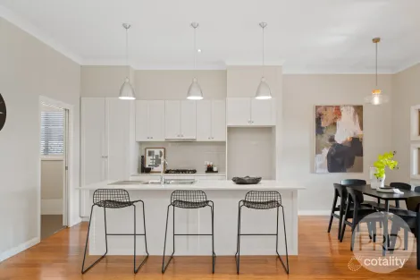 Property photo of 8 Bolton Street Wagga Wagga NSW 2650