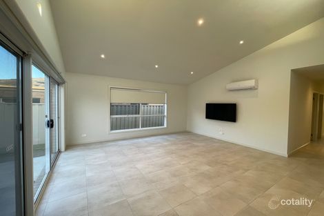 Property photo of 5 Poa Mews Berwick VIC 3806