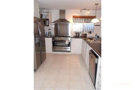 Property photo of 16 Tahlee Retreat Carramar WA 6031