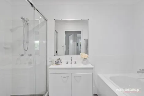 Property photo of 11 Katandra Crescent Ormeau QLD 4208