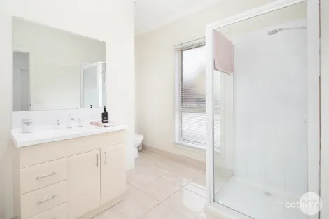 Property photo of 1/10 Manna Gum Heights Mount Pleasant VIC 3350