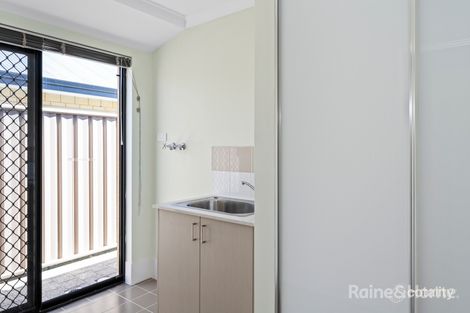 Property photo of 37 Rochdale Circle Meadow Springs WA 6210
