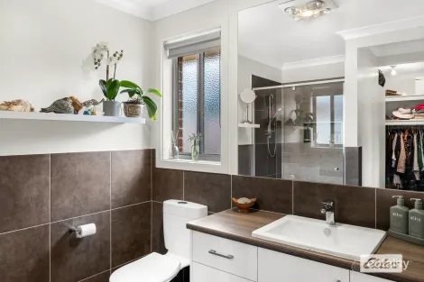 Property photo of 41 Gilson Place Howlong NSW 2643