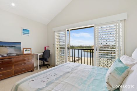 Property photo of 5 Sternway Place Clear Island Waters QLD 4226