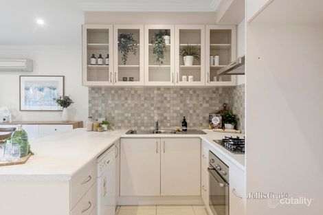 Property photo of 8 Kenneth Street Bulleen VIC 3105