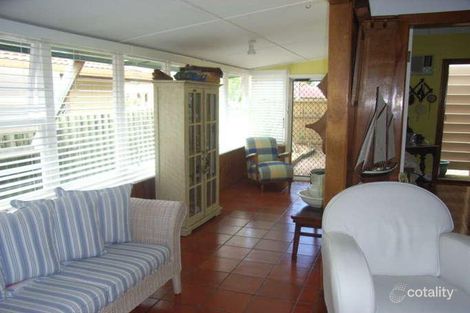 Property photo of 19 Thirteenth Avenue Palm Beach QLD 4221
