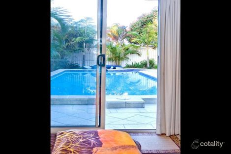 41 Albion Ave, Miami, QLD 4220