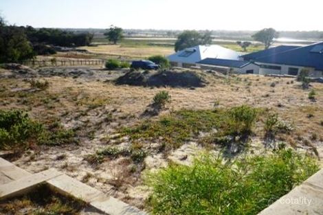 47 Hayfield Dr, Peppermint Grove Beach, WA 6271