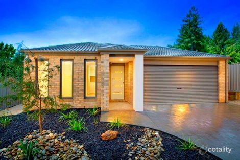 Property photo of 15 Macpherson Circuit Cranbourne East VIC 3977