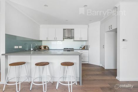 Property photo of 2/19 Latona Avenue Knoxfield VIC 3180