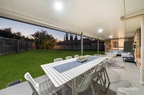 Property photo of 40 Fred Pham Crescent Doolandella QLD 4077