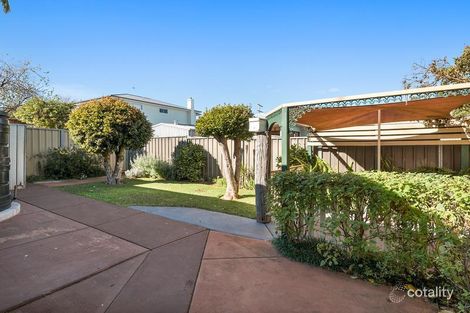 Property photo of 2/10 George Street East Toowoomba QLD 4350