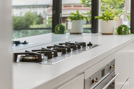 Property photo of 2 Campbell Grove Northcote VIC 3070