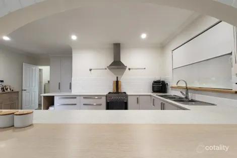 Property photo of 9 Hakea Place Katanning WA 6317