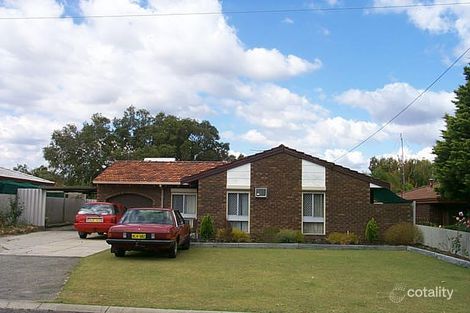 17 Kidbroke Pl, Kelmscott, WA 6111