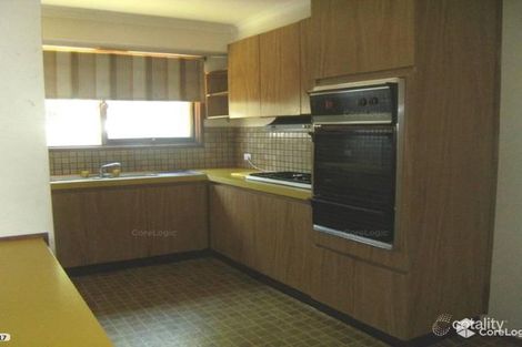 Property photo of 40 Monkhouse Drive Endeavour Hills VIC 3802