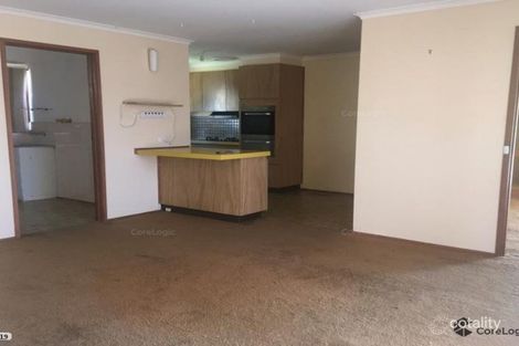 Property photo of 40 Monkhouse Drive Endeavour Hills VIC 3802