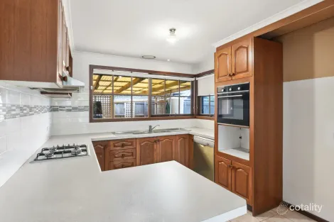 Property photo of 1 Lamb Grove Hoppers Crossing VIC 3029