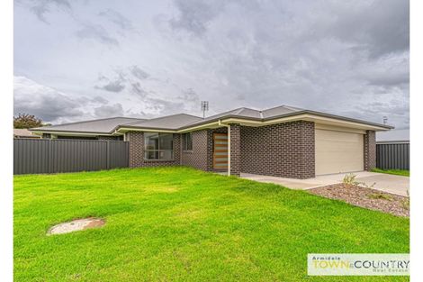 Property photo of 20 Bruce Close Armidale NSW 2350